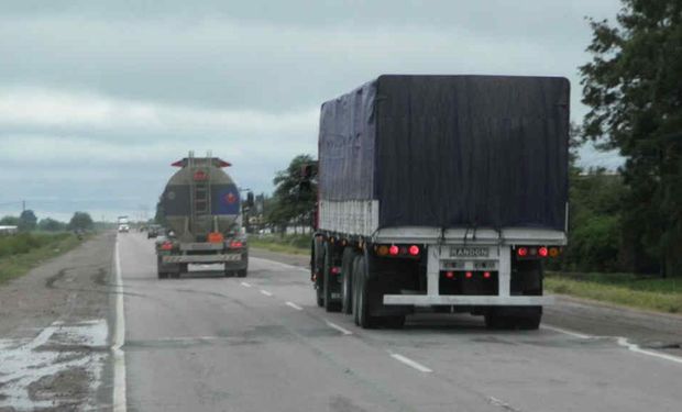 El transporte de cargas carretero suma "un 4,5% de inflación en el primer bimestre, luego de los fuertes aumentos de los peajes de acceso".