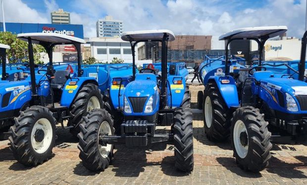 Tratores, bem como os kits de implementos agrícolas, tornarão mais eficiente o preparo do solo. (Foto - Mapa)