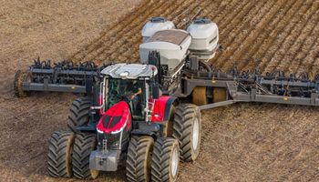 O trator mais potente da Massey Ferguson chega ao Brasil e estreia na Agrishow