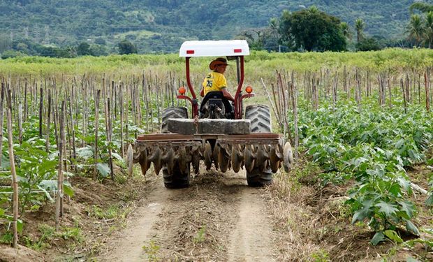 Uma das metas da Nova Indústria Brasil (NIB) é aumentar a mecanização da agricultura familiar para 28% em 2026 e 35% em 2033