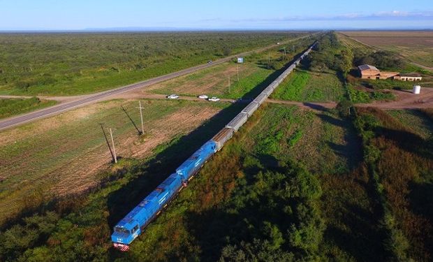 Prueba de tren con 100 vagones.