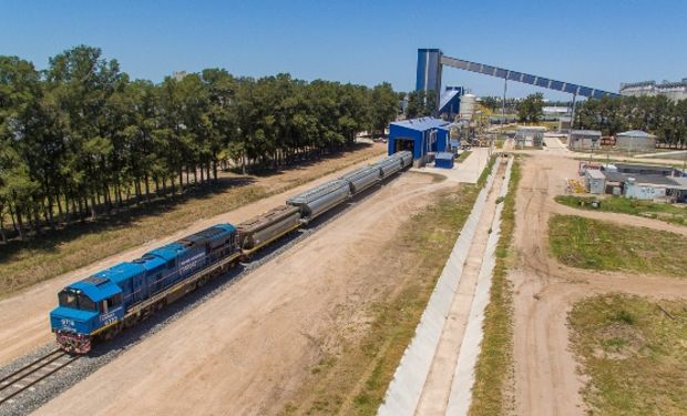 Inauguran una obra ferroviaria clave para el complejo agroexportador Timbúes