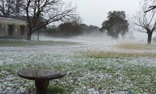 Frente fria avança da Argentina e Uruguai e liga alerta de temporais de granizo no RS