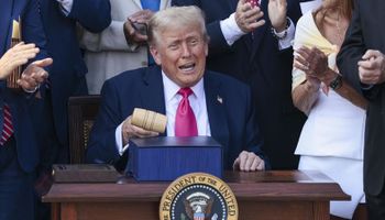 Trump anuncia un arancel del 50 % para Brasil: los mercados reaccionan y cómo impacta