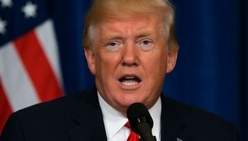 Trump diz que Brasil “ficou rico” cobrando tarifas comerciais dos EUA