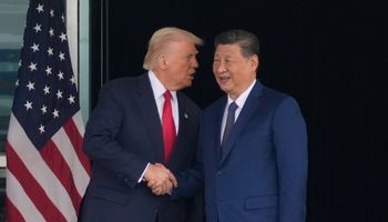 China compró diez cargamentos de soja a Estados Unidos a pesar de pagar más caro: la llamada que destrabó la negociación