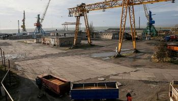 Ucrania podría perder millones en exportaciones por puertos bloqueados por Rusia