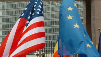 UE suspende negociaciones de libre comercio con EE.UU.