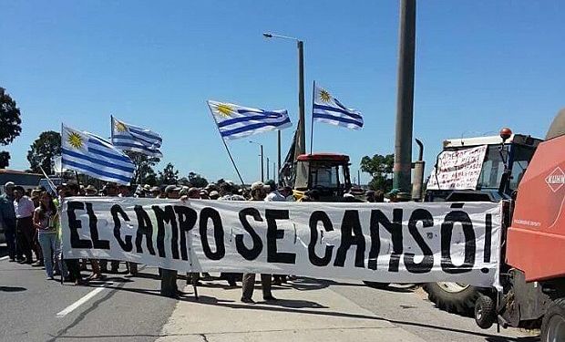 Uruguay: el Frente Amplio mira con preocupación la movilización.