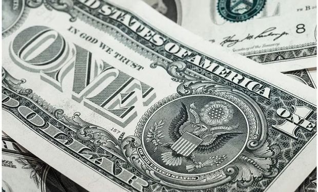 Dólar blue y dólar hoy: cuál es la cotización del 4 de mayo y cómo queda la brecha contra el Banco Nación