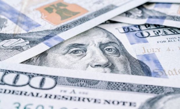 Dólar blue y dólar hoy: cuál es la cotización del 15 de noviembre y cómo queda la brecha contra el oficial del Banco Nación
