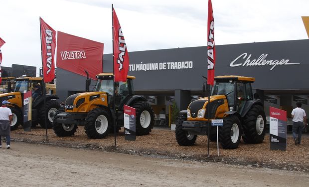 Valtra y Challenger en Expoagro 2017.