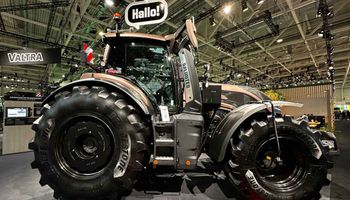 El tractor que habla: presentaron un modelo revolucionario que digitaliza el trabajo agrícola