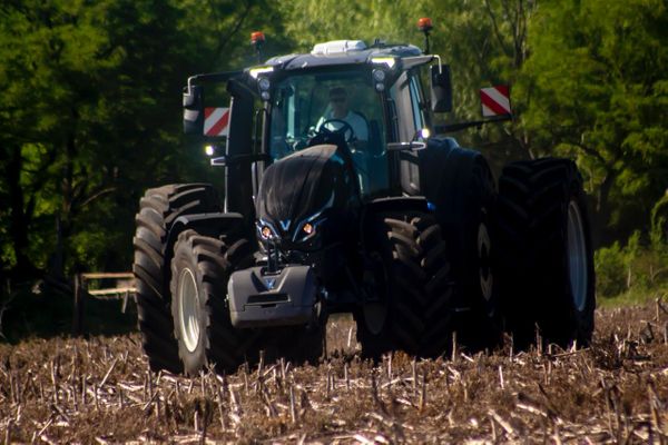 valtra serie q