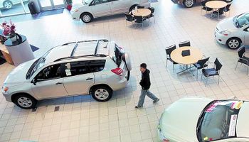 Arranque de año negativo en la venta de autos