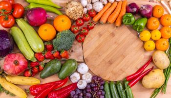 Quais frutas, verduras e legumes ficaram mais caros e baratos?