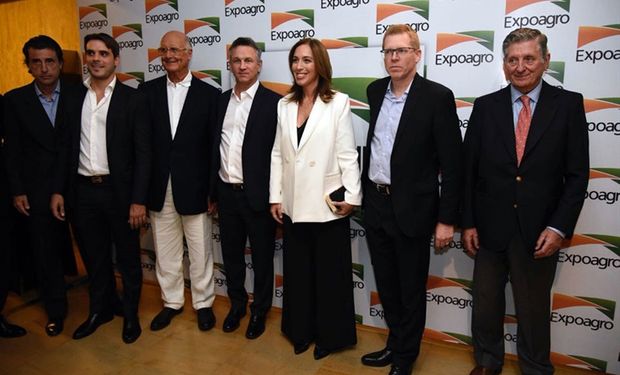 Eugenio Schlossberg (Expoagro), Manuel Passaglia (intendente de San Nicolás), José Aranda (Clarín), Fernán Saguier (LA NACION), la gobernadora Vidal, Juan Curutchet (Banco Provincia), José Claudio Escribano (LA NACION), entre otros, en el evento de Expoagro