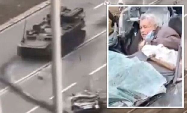 Video: un tanque ruso aplastó a un auto y el conductor sobrevivió de milagro