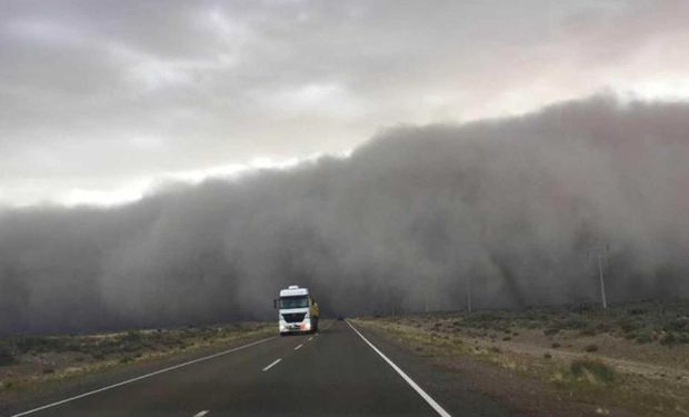 Por vientos fuertes: alerta rojo del Servicio Meteorológico Nacional