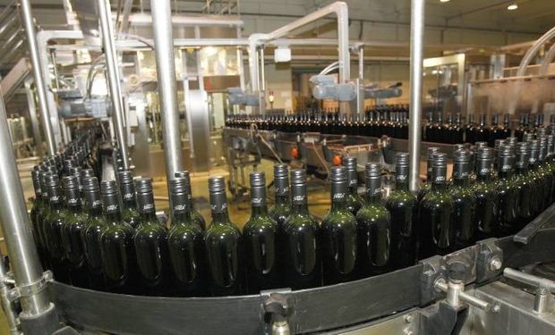 Crisis del vidrio y el vino: Mendoza busca una solución entre una empresa local y una de Túnez