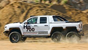 Así es la súper 6x6 que armó Bureko con una Silverado