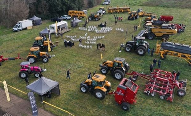 Con experiencias a campo, el regreso del Valtra Demo Tour 2023: una oportunidad para probar lo último en tecnología