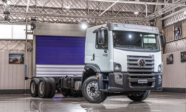 Volkswagen lanza su nuevo camión 6x2 que permite ampliar la capacidad de carga