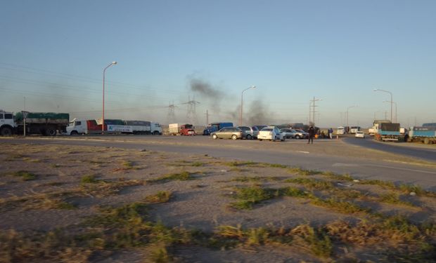 Transporte de granos: avanzan las negociaciones en Bahía Blanca para evitar la paralización de los puertos