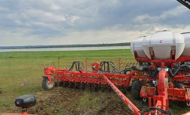 En imágenes: el inhóspito lugar al que llegaron las sembradoras argentinas de Crucianelli