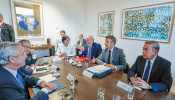 Líderes mundiais propõem retirar sanções se eleição na Venezuela for livre