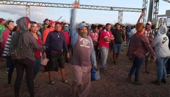MST volta a invadir área da Embrapa e cobra governo Lula 