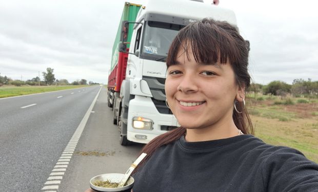 La apasionante historia de Oriana, la camionera que cumplió su sueño y quiere ayudar a más a lograrlo: "Todos me decían que no"