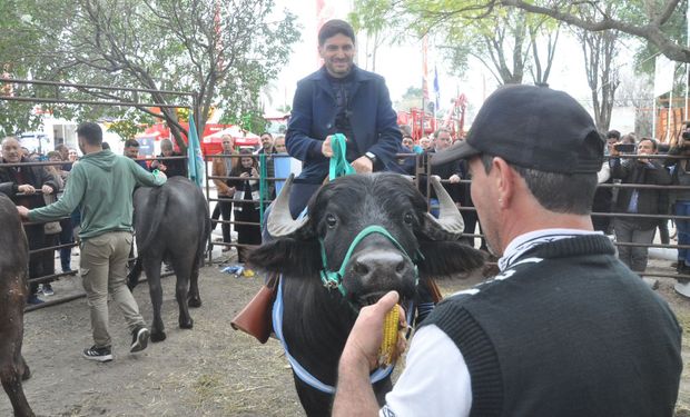 El gobernador de Santa Fe le hizo un llamado a Milei: “Tiene que mirar más al interior productivo” 