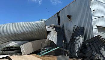 En 10 minutos perdió el trabajo de 30 años: el temporal en Córdoba arrasó con una importante planta de silos