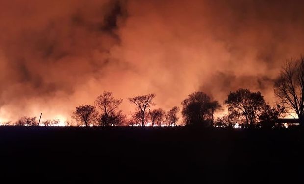 Nuevo incendio en INTA Corrientes: el fuego está consumiendo las hectáreas salvadas en agosto