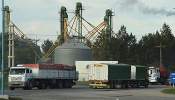 Llevar los granos al puerto cuesta un 13 % más: se actualizó la tarifa de referencia nacional para el transporte