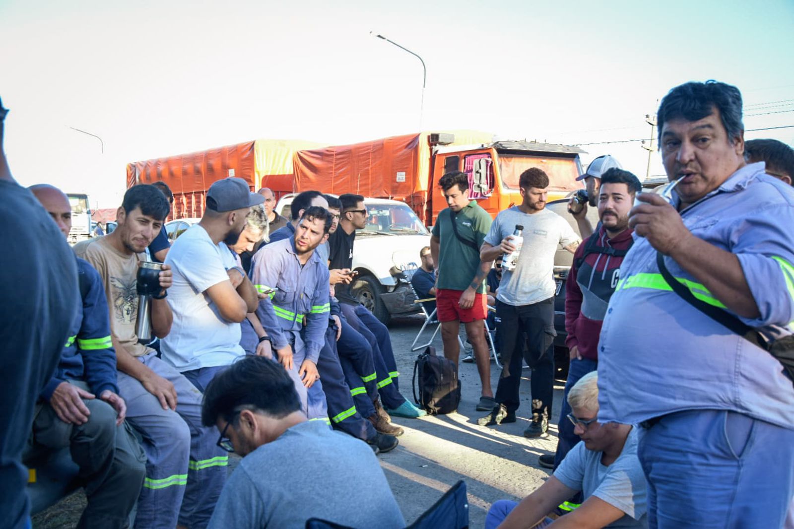 noticiaspuertosantacruz.com.ar - Imagen extraida de: https://news.agrofy.com.ar/noticia/212011/hubo-acuerdo-gremio-y-vicentin-bono-pero-ahora-no-hay-mercaderia-estamos-cero