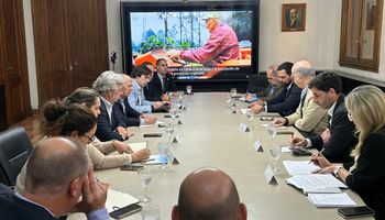 El Gobierno aclaró al campo que no unificará el INTA con otros organismos y anticipó un decreto para la reforma