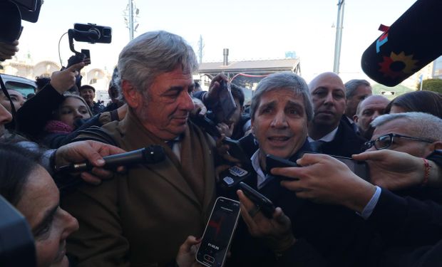 Caputo reafirmó el rumbo ante el campo: “Prometimos terminar con las retenciones”