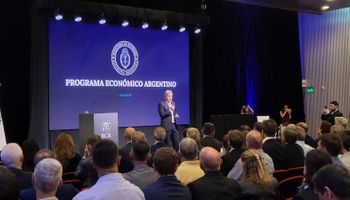 Empresarios recibieron a Caputo con optimismo, revalidación de rumbo, pero hubo pedido por los créditos y la campaña fina