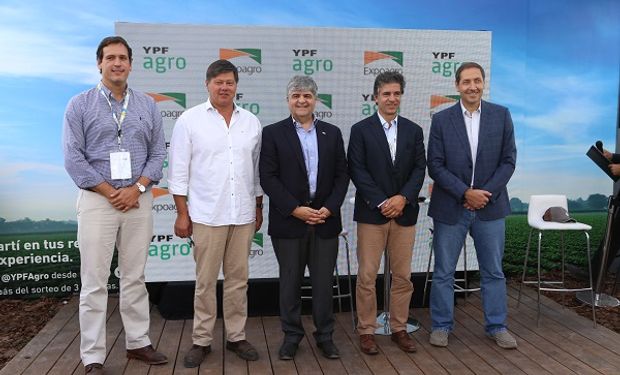 Autoridades de Exponenciar S.A. y de YPF sellaron un acuerdo de alianza estratégica por tres años.