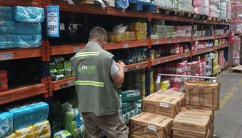 Secuestran más de 1500 kilos de yerba mate uruguaya que era comercializada en supermercados argentinos