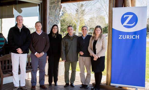 Santiago Hays, Juan Manuel Alustiza,  Alejandra Rauzzino, Diego Weiger, Adrian Ghiringhelli. Fuente: Alurralde Jasper+Asoc.